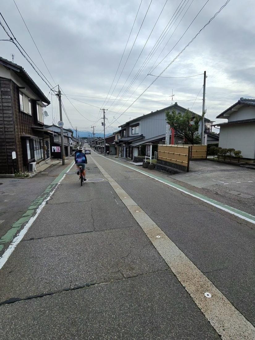 村上市區道路,住宅街騎行。