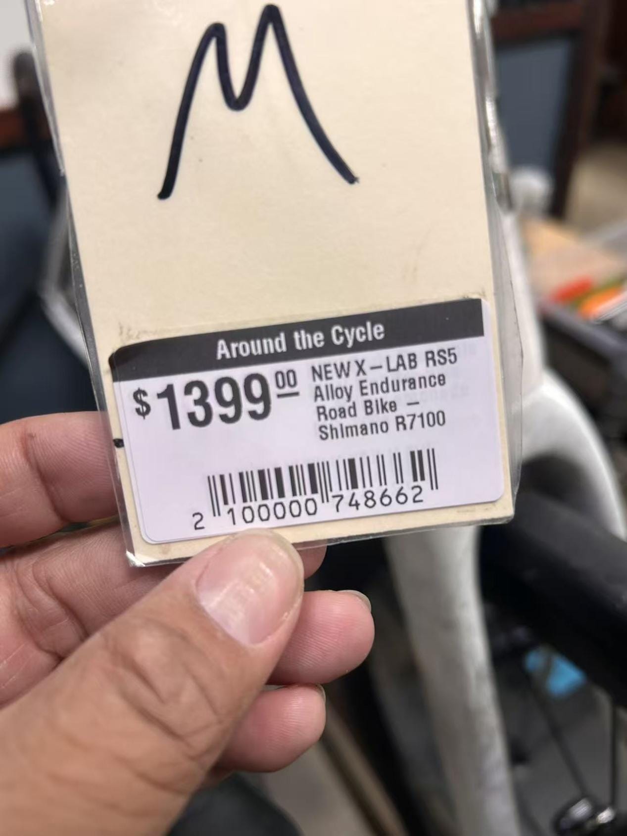 車店商品牆:$1399 成車吊牌